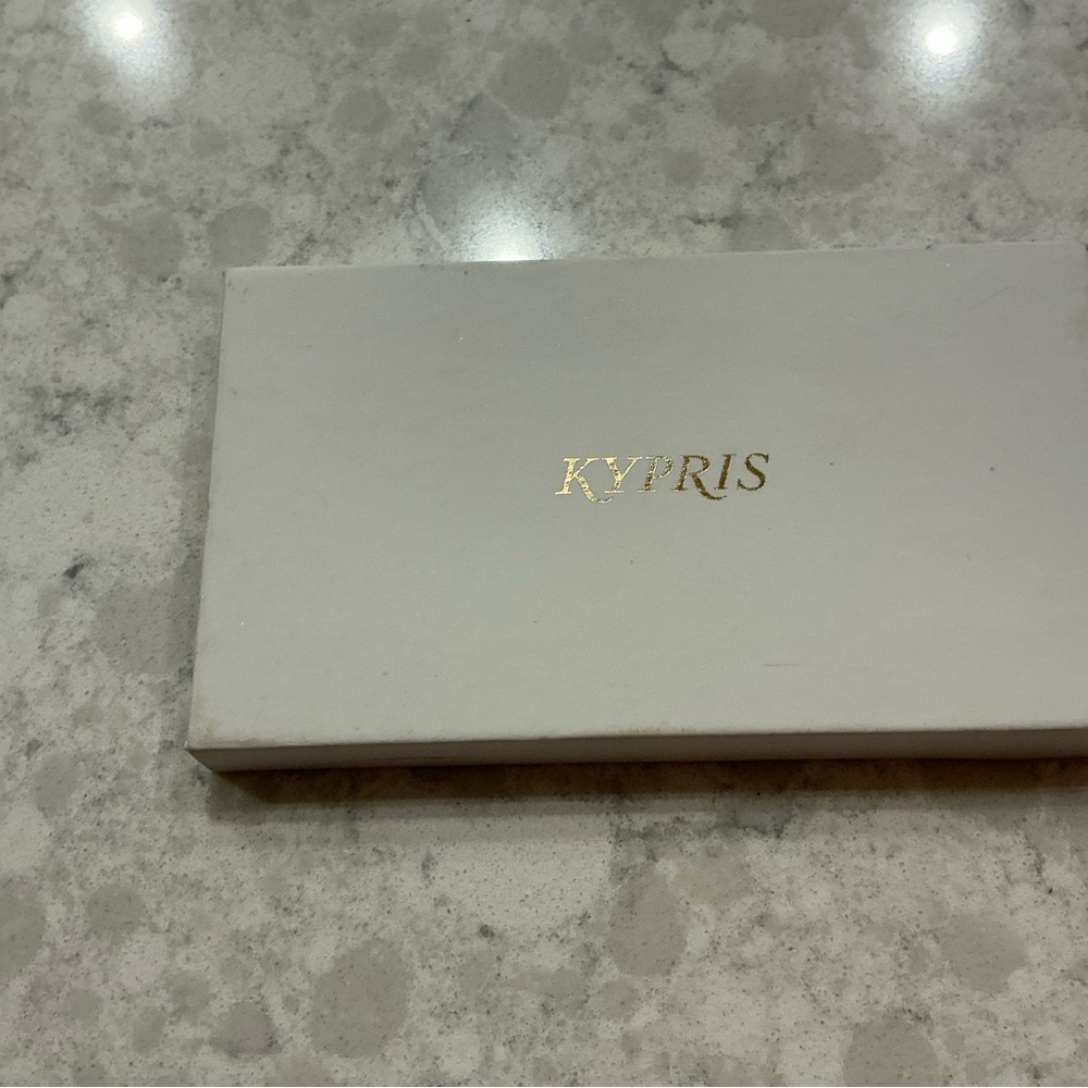 Kypris eyeshadow palette
